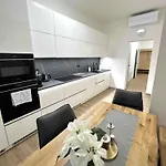 Old Town Square Appartement *