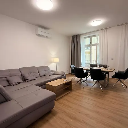 Apartment Old Town Square