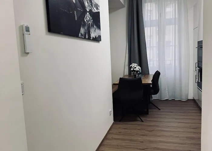 Old Town Square Apartament *